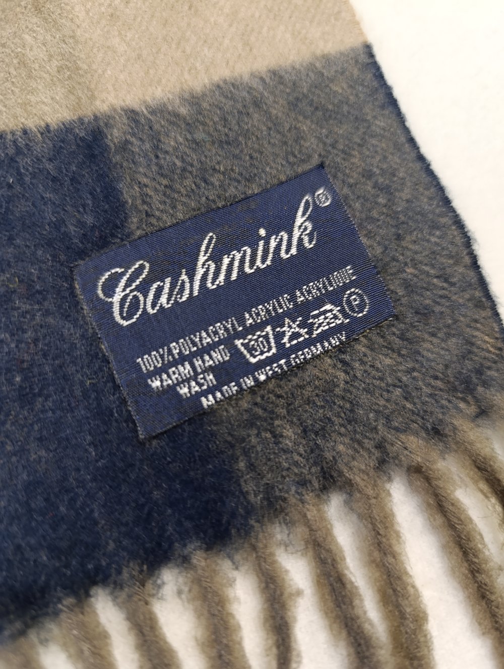 Cashmink Schal im Karomuster – weich & warm