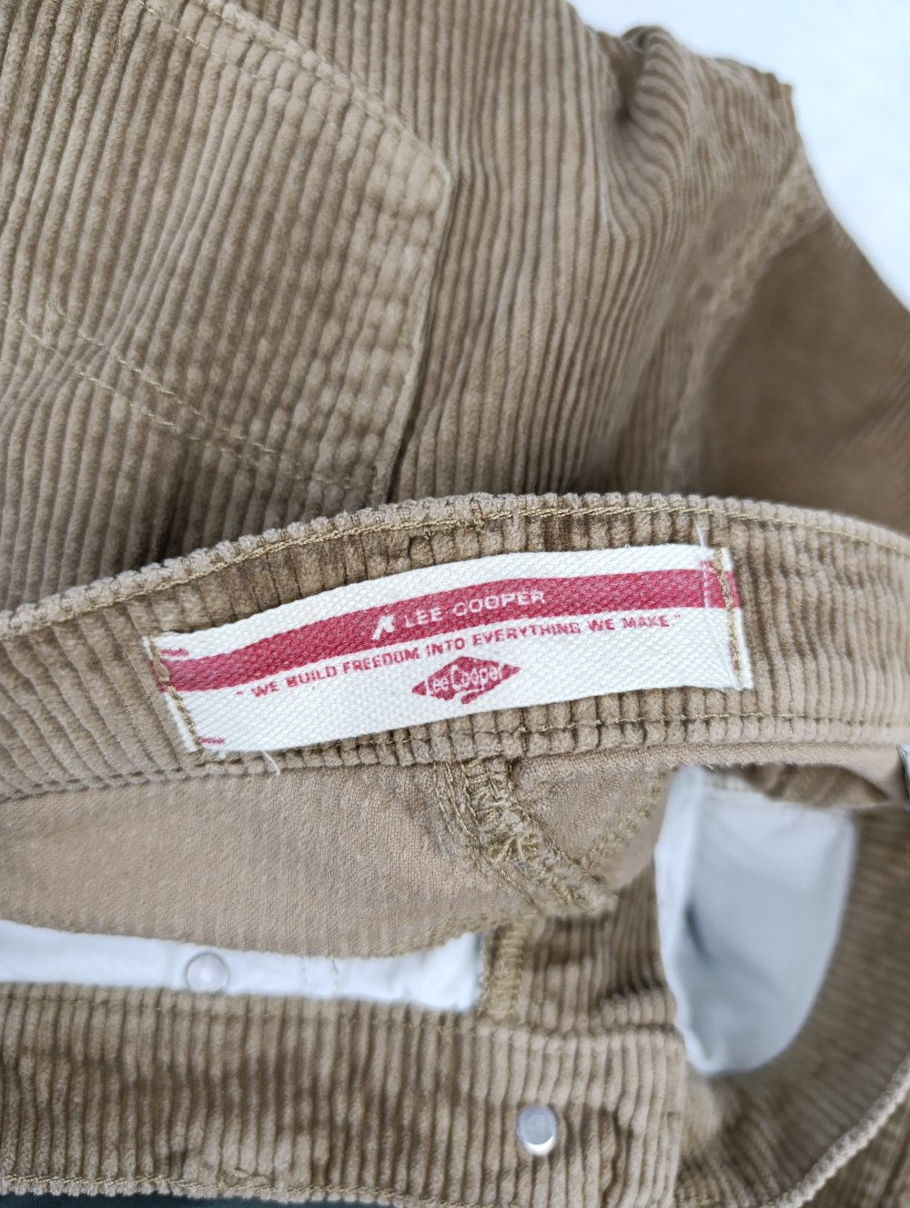 Damen Cordhose Lee Cooper – Retro Stil