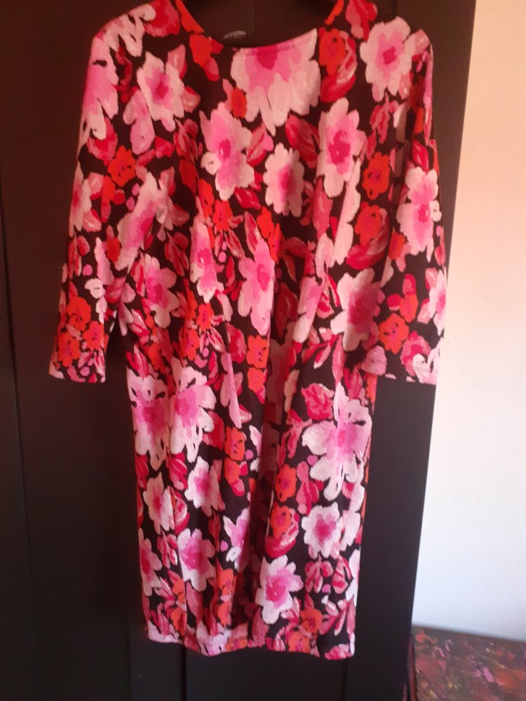 Damenkleid geblühmt, Größe XL