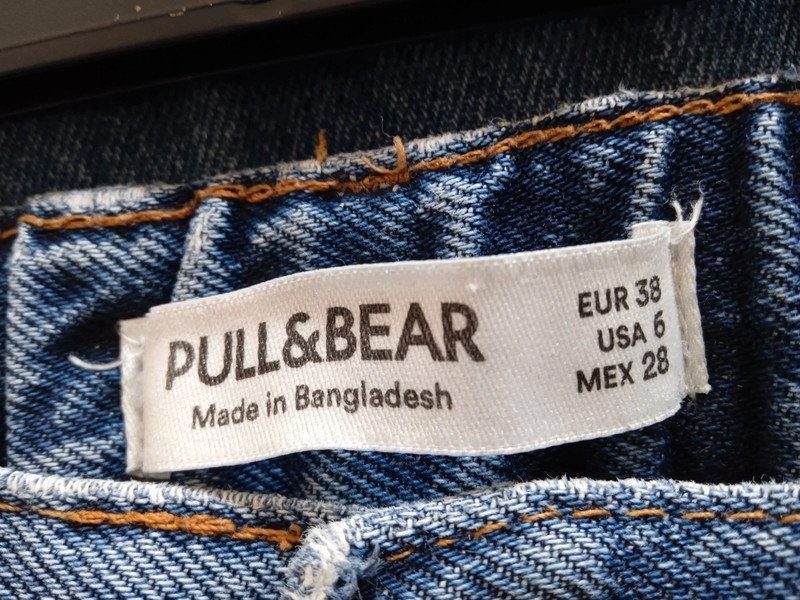 Mom-Jeans, Röhre mit hohem Bund, blau, Gr. M (38) Pull & Bear