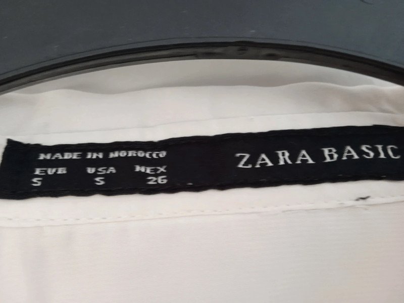 Boho-Bluse cropped mit Blumen und Karpfen / Kois, Gr. S (36) von Zara