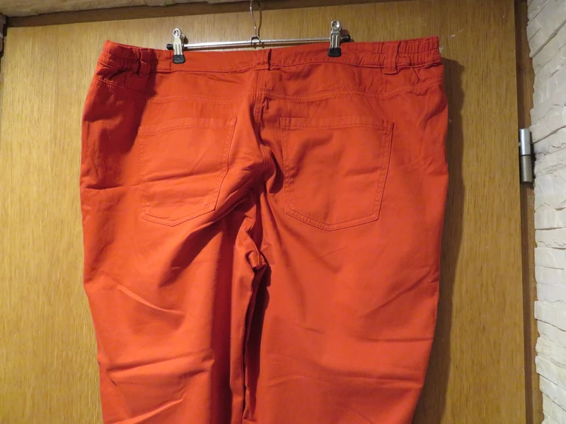 Leichte Damen Hose Größe 52 von Cavita (Nr2054)