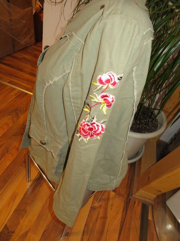Leichte Damen Jacke Größe 40/42/44 (1118)