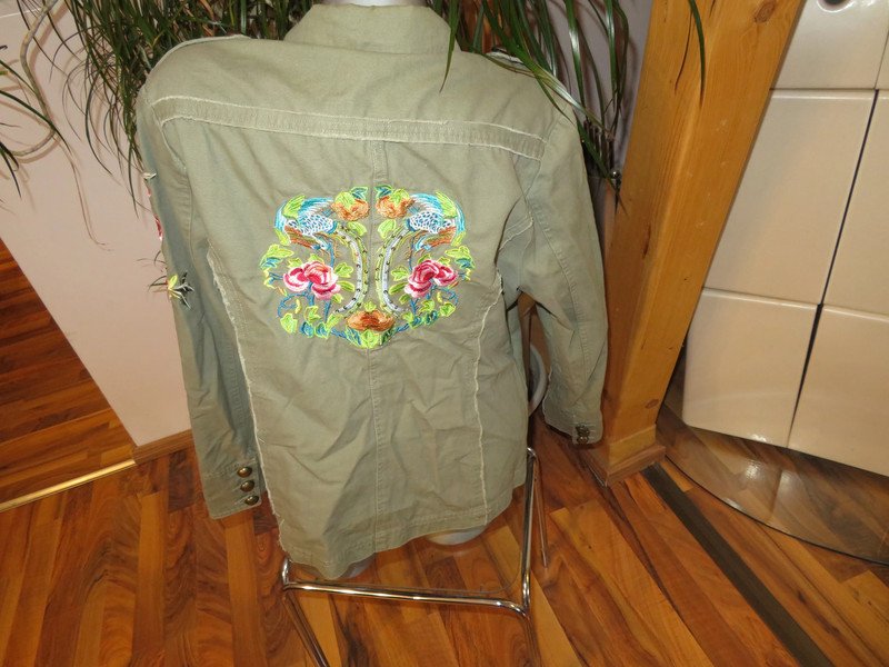 Leichte Damen Jacke Größe 40/42/44 (1118)