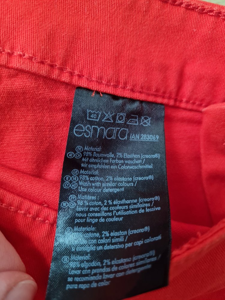 rote Shorts NEU von Esmara Größe 36