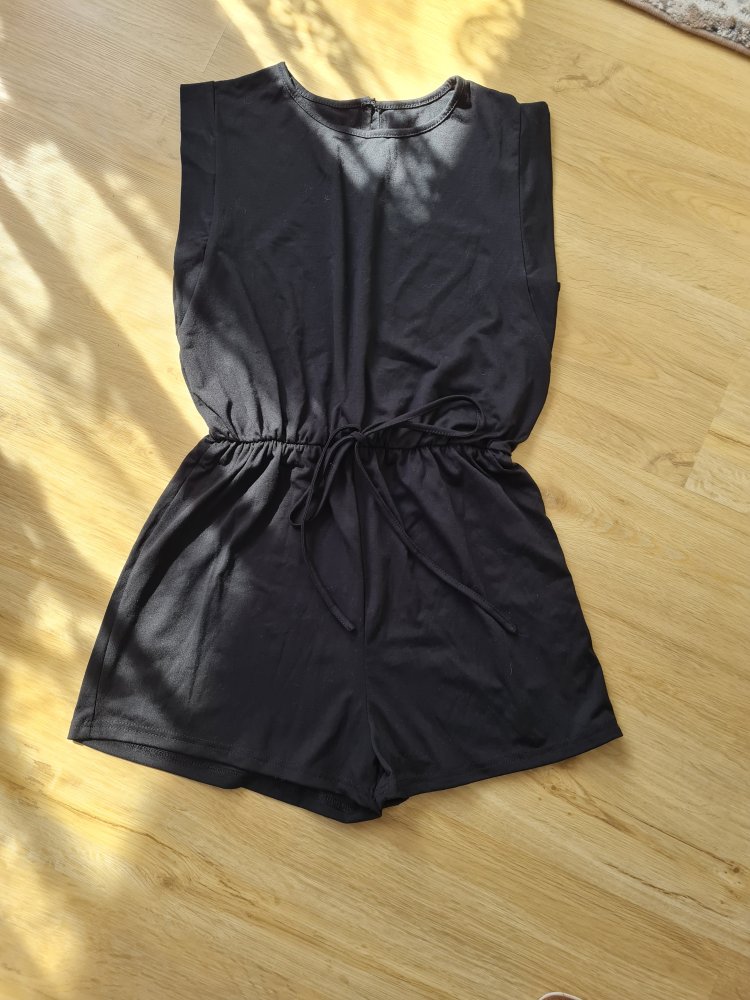 Jumpsuit kurz von Shein Größe M (38) schwarz