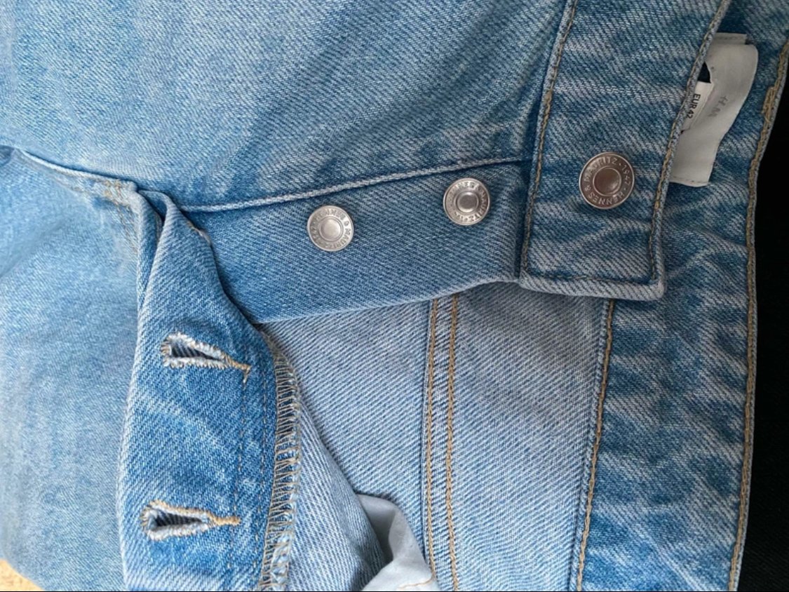 Jeans Gerade Straight High Blue Denim Hell 5-Pocket-Jeans Button H&M
