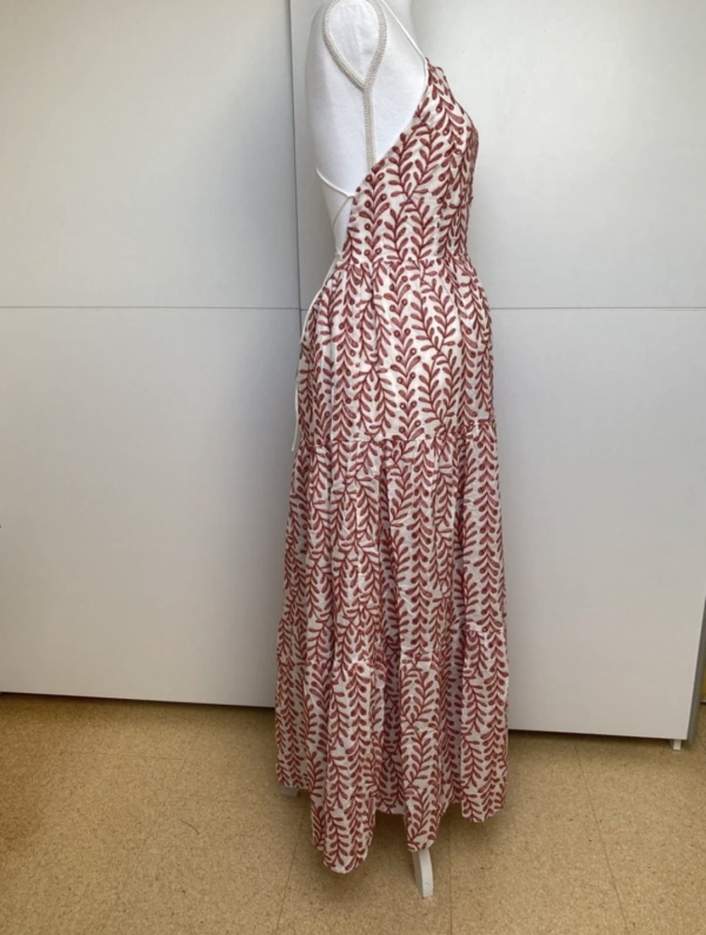Kleid Maxikleid Strand Urlaub Weiß Rot Strick Muster Blätter Rückenfrei Baumwolle Schnüren Mango