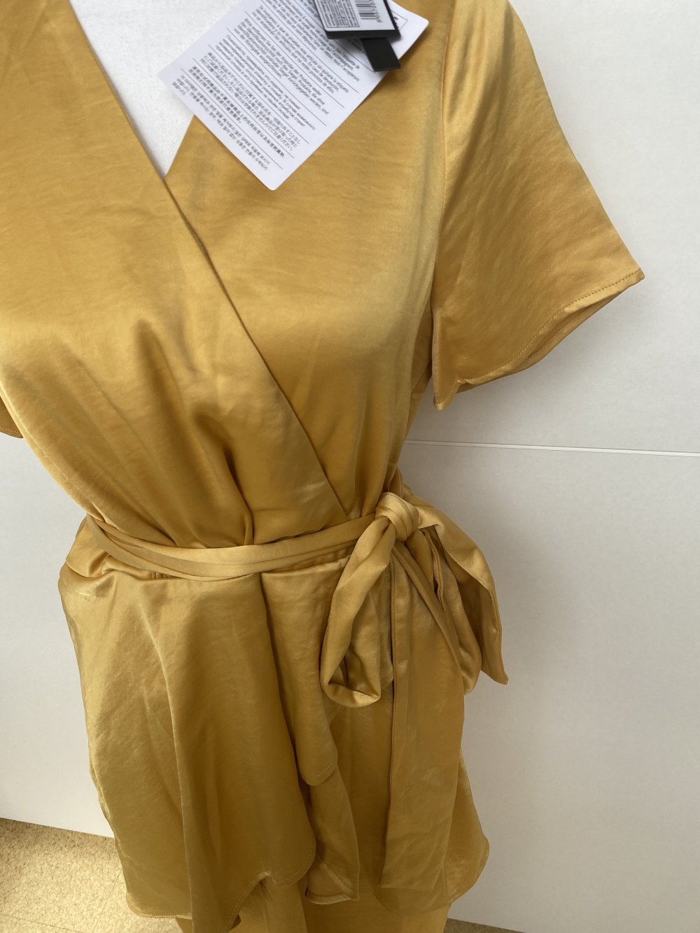Kleid Midikleid Midi Sommer Hochzeit Abendkleid Party Gelb Satin Glänzend Schleife Lost Ink