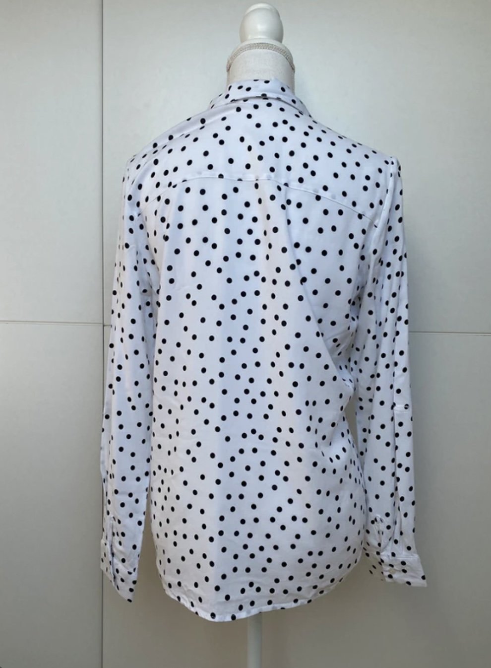 Bluse Hemd Punkte Muster Ploka Dons Weiß Schwarz Büro Office Reserved
