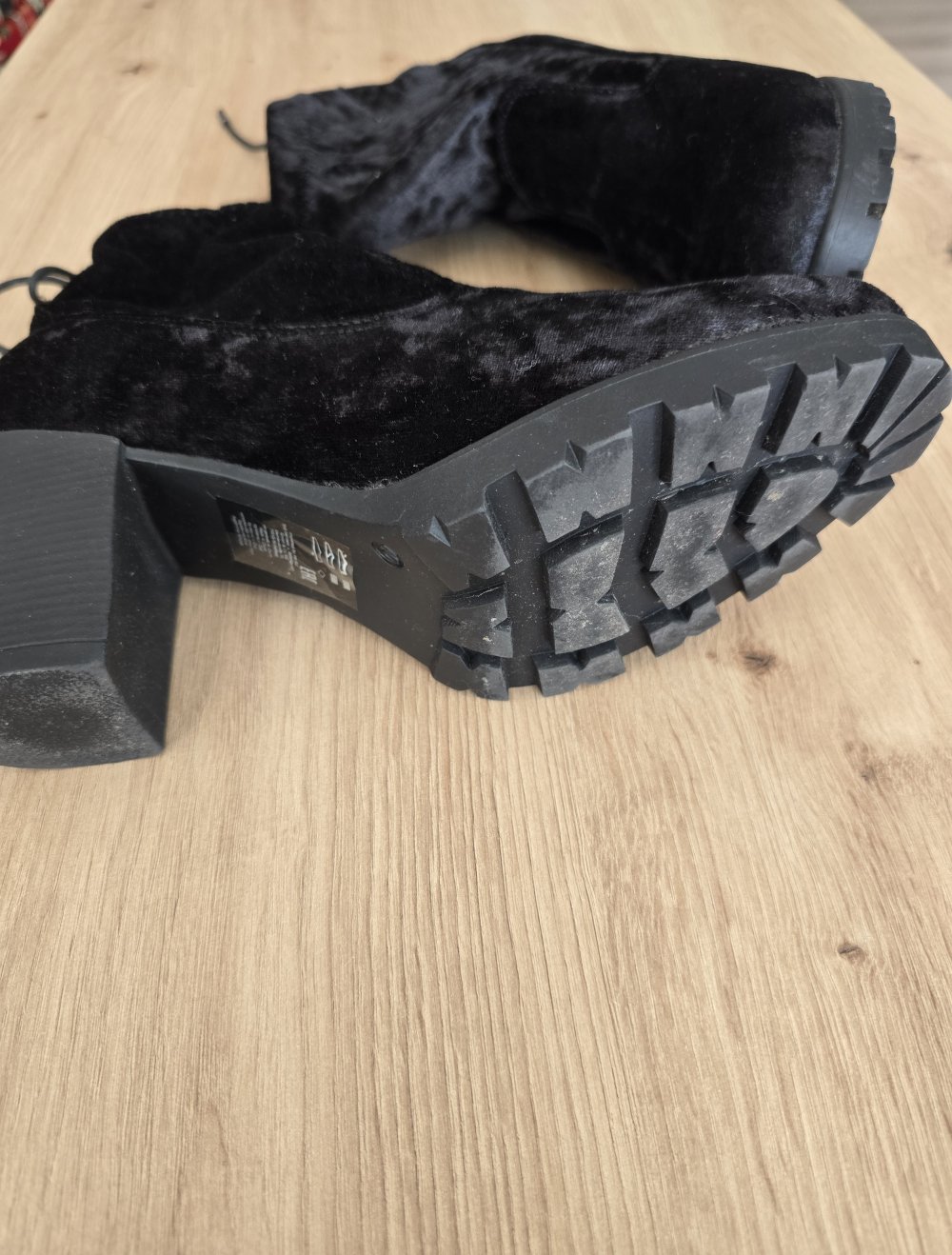 Stiefeletten mit Samt-