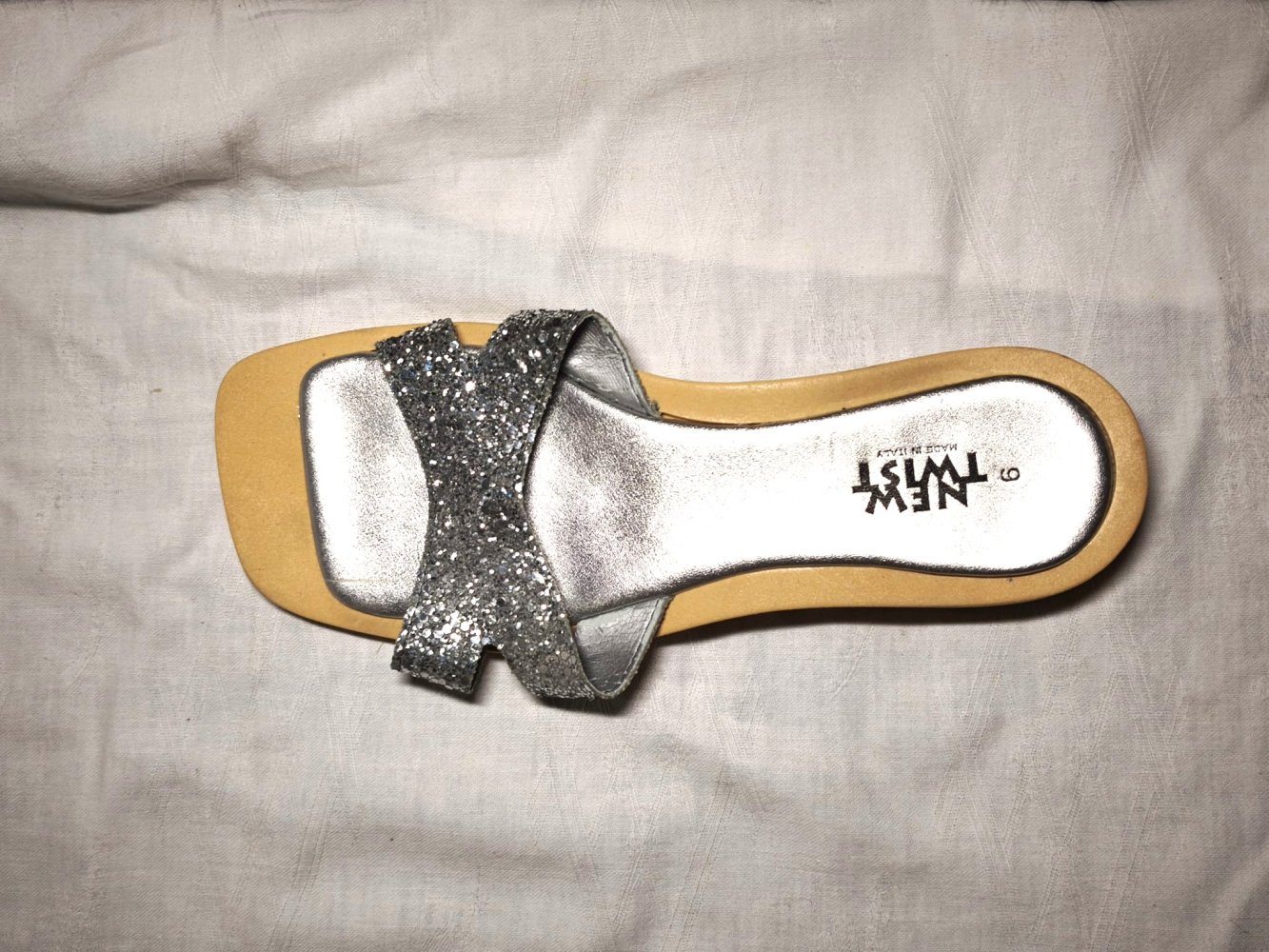 Damen Pantoletten, Marke NEW TWIST, Farbe Silber, Größe 6 bzw. 39