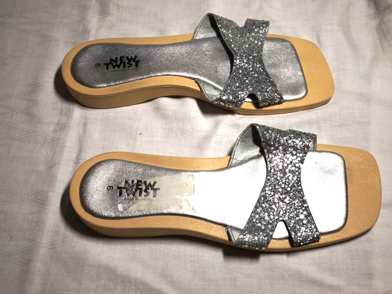 Damen Pantoletten, Marke NEW TWIST, Farbe Silber, Größe 6 bzw. 39
