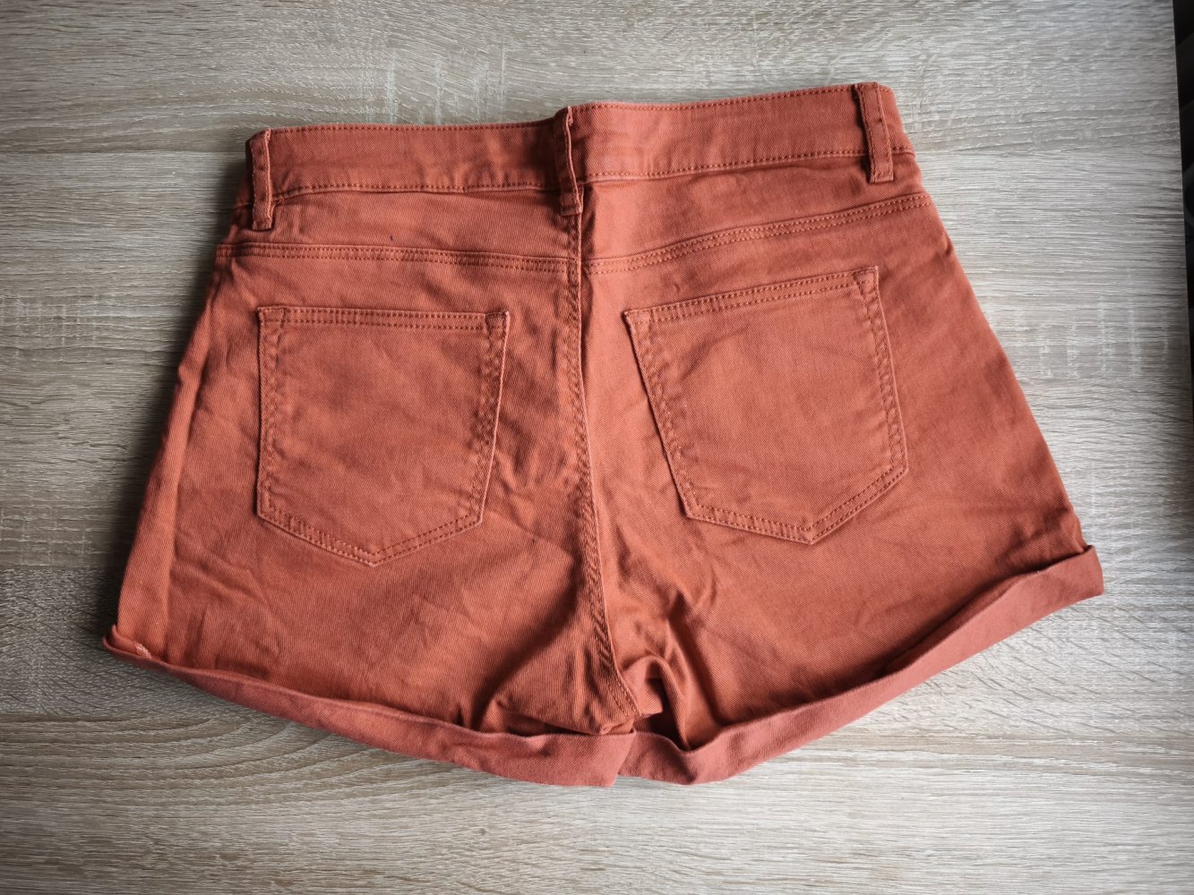 Damen Jeans Shorts H&M, Karminrot, Gr. 34