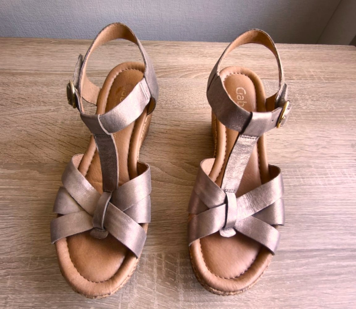 Damen Sandalen, Goldfarben, Marke Gabor, Größe 5½
