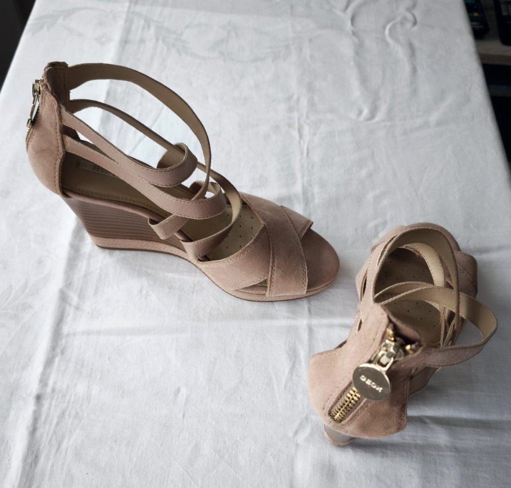Damen Sandalen, Plateausohle, Geox, Farbe Rosé, Größe 5 bzw. 38