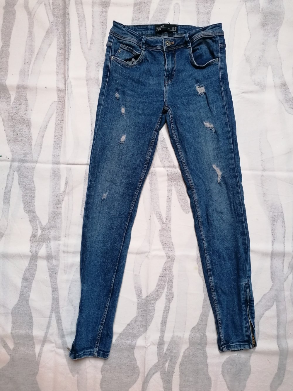 Skinny Destroyed Ankle Jeans