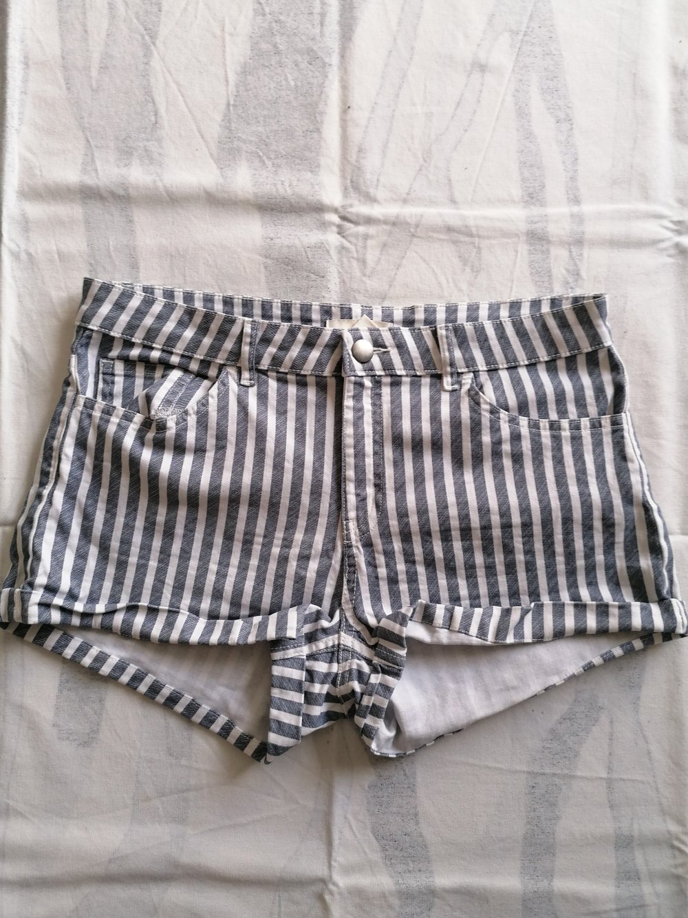 Jeans Shorts Hotpants mit Streifen blau weiß gestreift