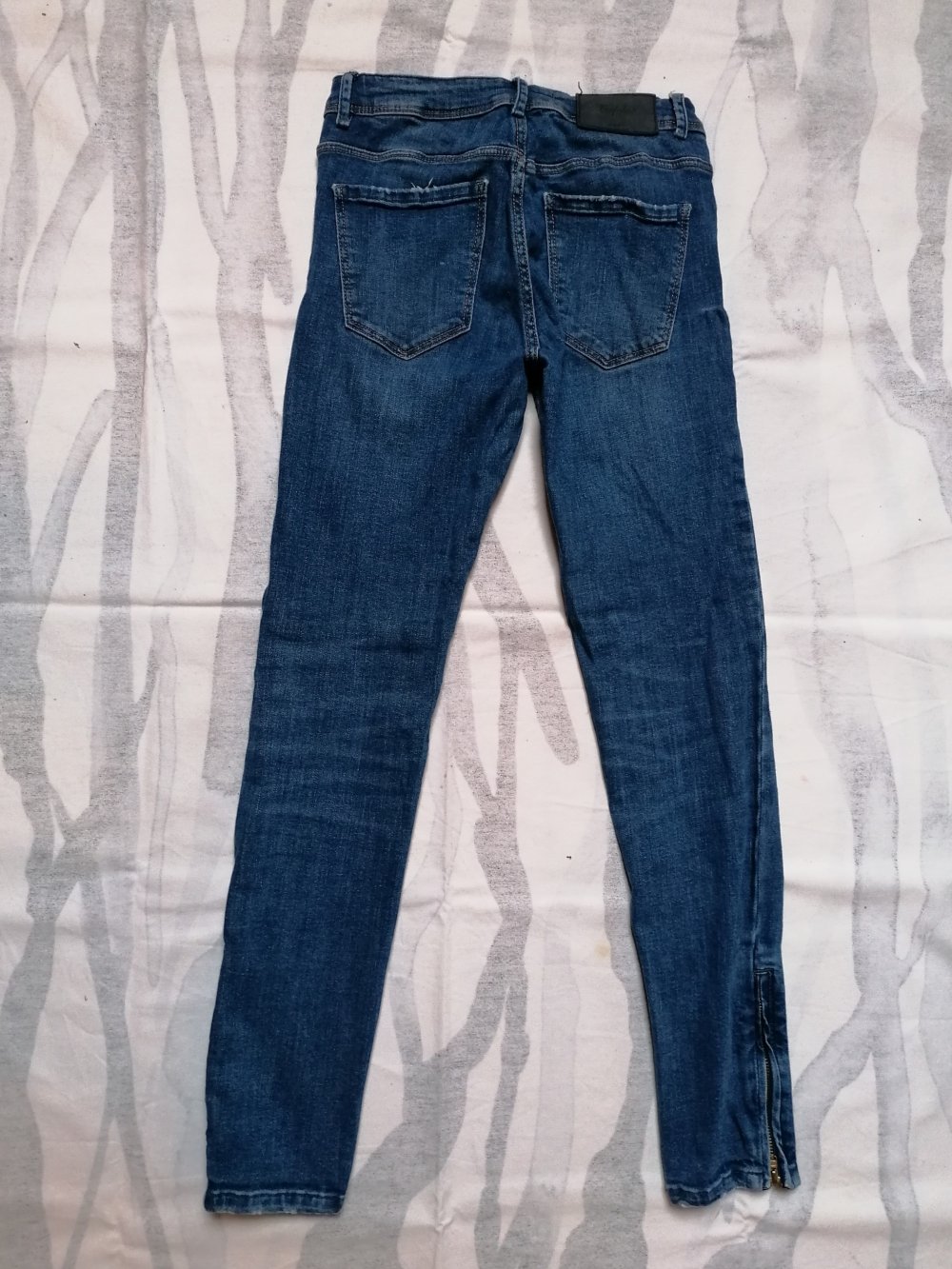 Skinny Destroyed Ankle Jeans