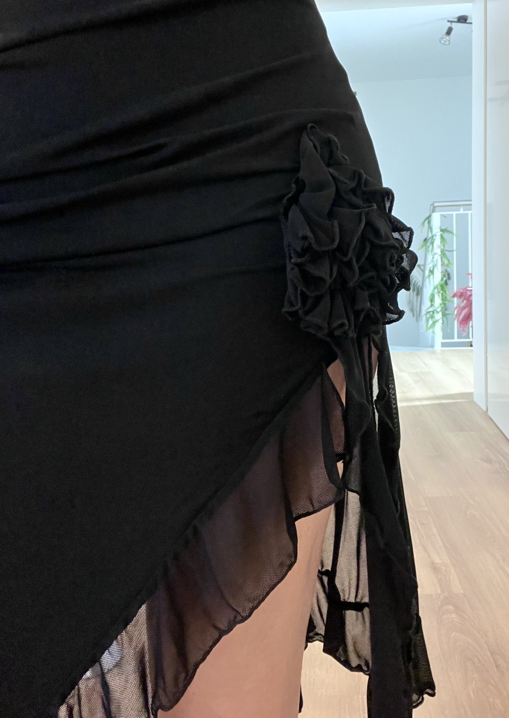 Sexy Damen Bodycon asymmetrisches Y2K Rüschen Tuffles Minikleid Abendkleid XS/S schwarz