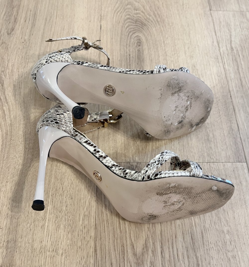 Sexy Damen Schlangen Look High Heel Sandaletten Beige Schwarz Gr. 37