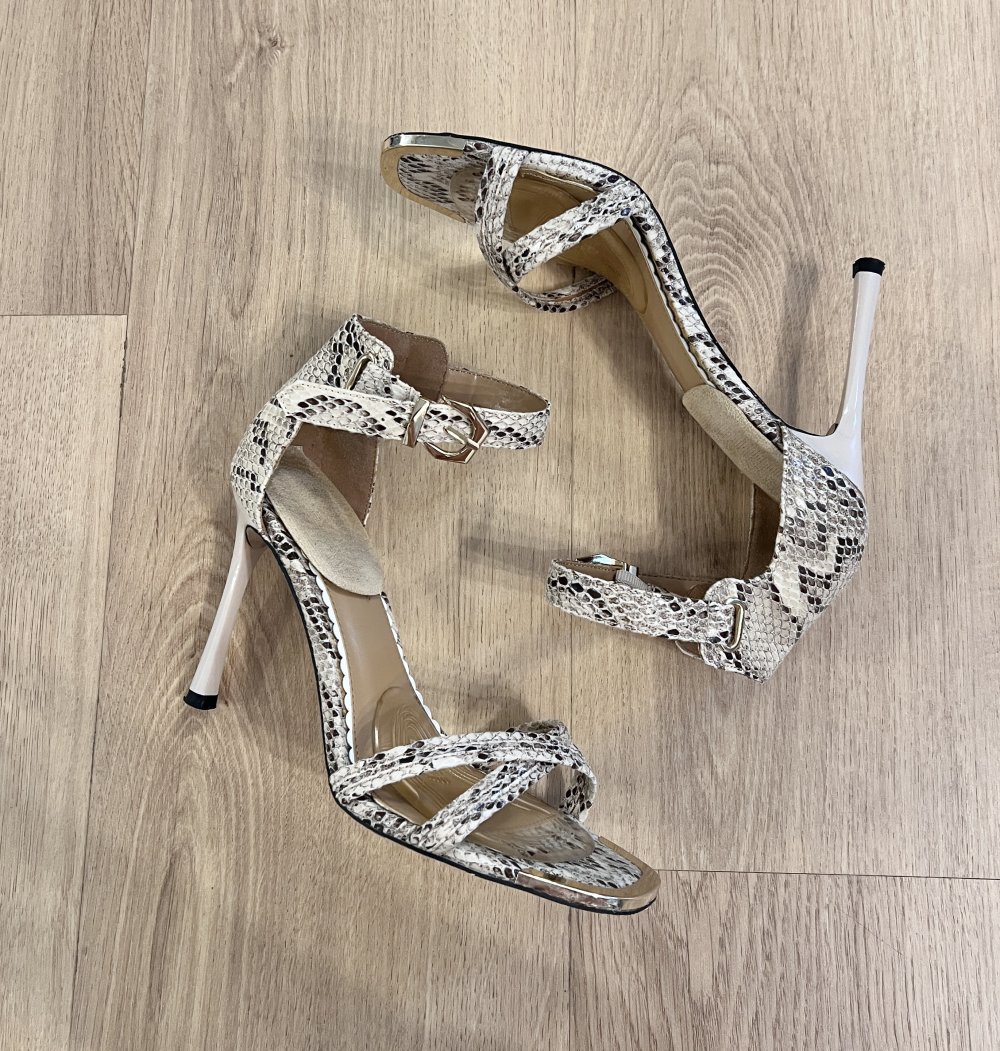 Sexy Damen Schlangen Look High Heel Sandaletten Beige Schwarz Gr. 37