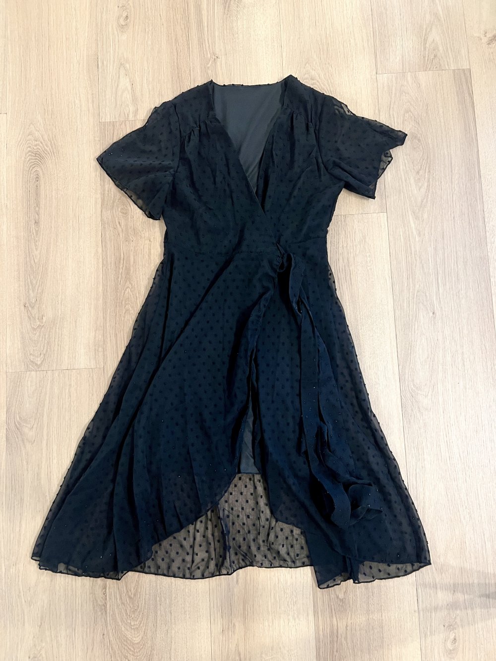 Damen Midi leichtes gepunktetes Wickelkleid mit Flügelärmeln XS/S