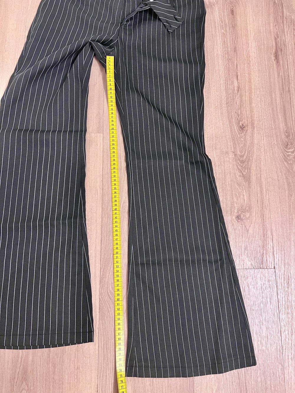 Sexy Damen ausgestellte Büro Business Stoffhose schwarz Nadelstreifen XS/34