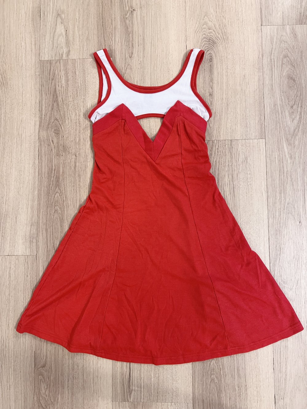 Damen Girly Y2K Streetwear College Cheerleader Minikleid mit Cut-Outs Farbblock Rot Weiß Retro XS/S