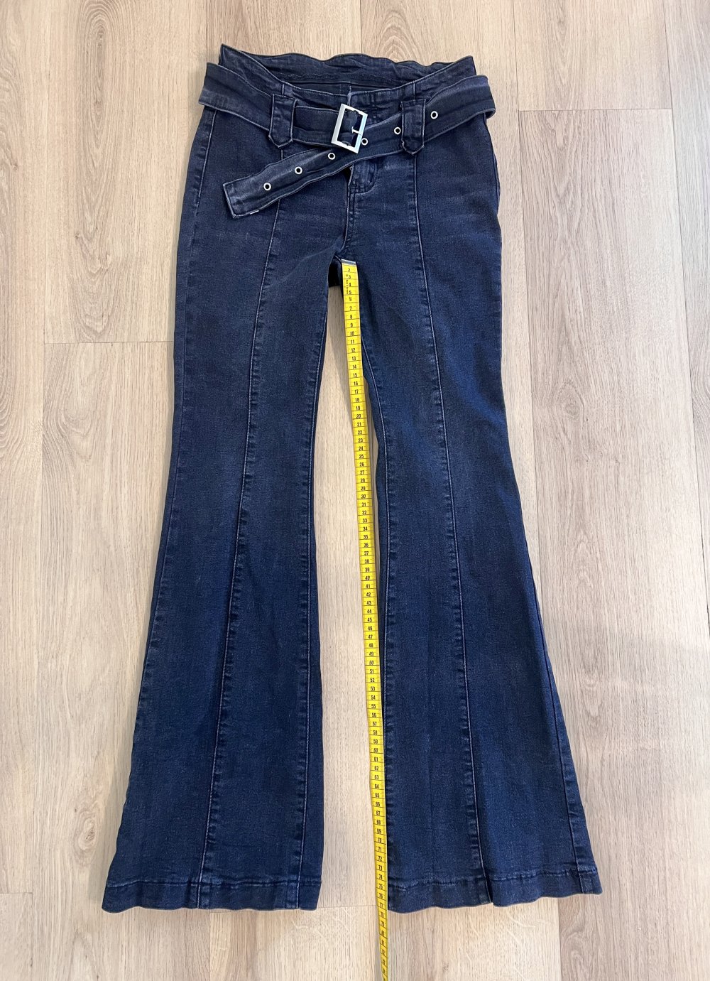 Sexy Damen Y2K Mid Waist Schlaghose Bootcut Jeans mit Gürtel Gr. 34/36