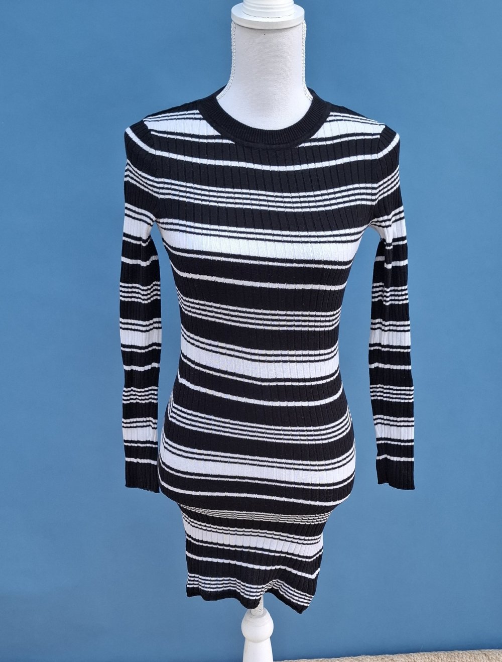 Langarmkleid schwarz weiss gestreift Gr. XS