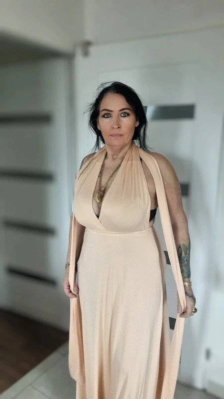 Kleid. Rueckenfrei