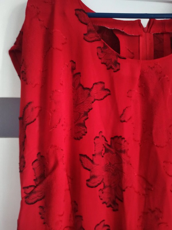 Kleid. Midikleid