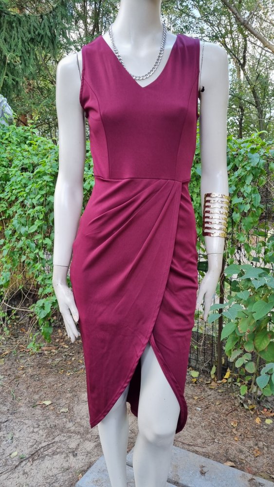 burgunderrotes laessiges Kleid