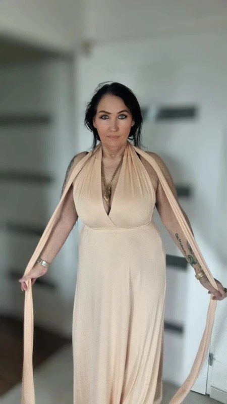 Kleid. Rueckenfrei