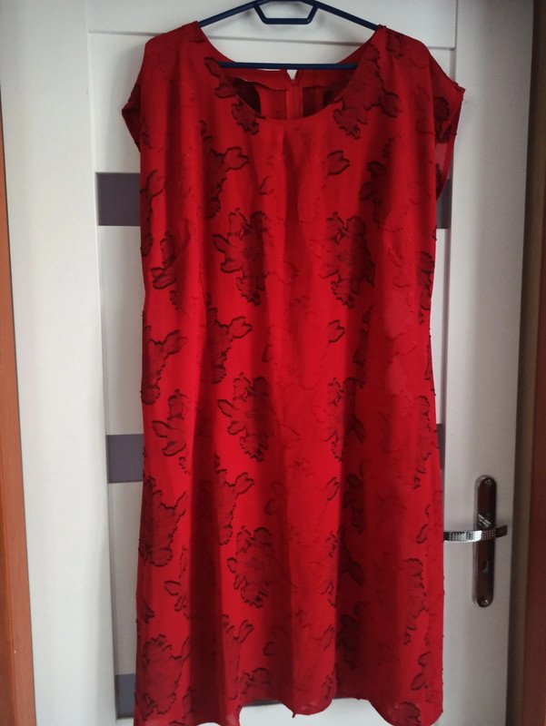 Kleid. Midikleid