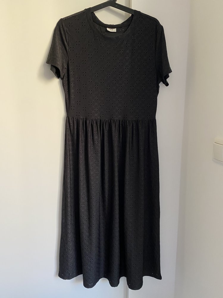 Maxikleid mit Lochstickereien von JDY schwarz