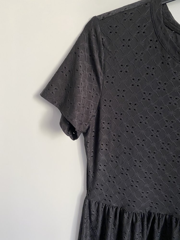 Maxikleid mit Lochstickereien von JDY schwarz