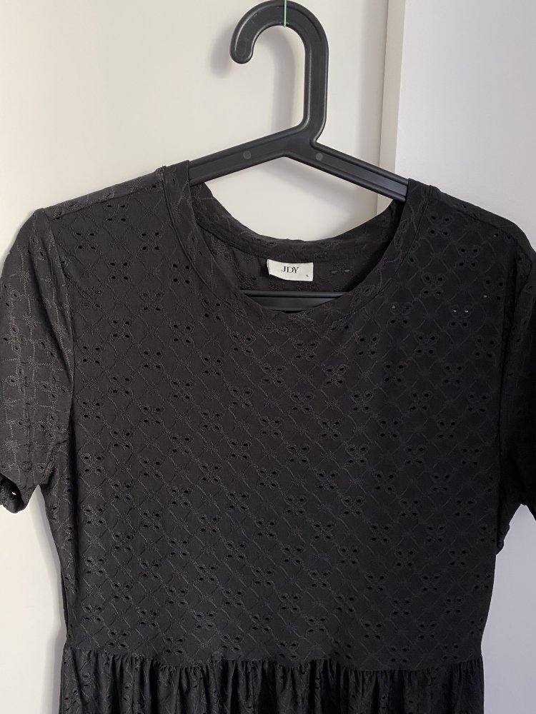 Maxikleid mit Lochstickereien von JDY schwarz