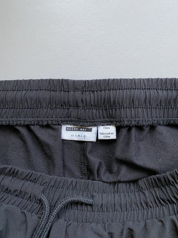 Noisy May nmkirby Hose - Cargohose - schwarz