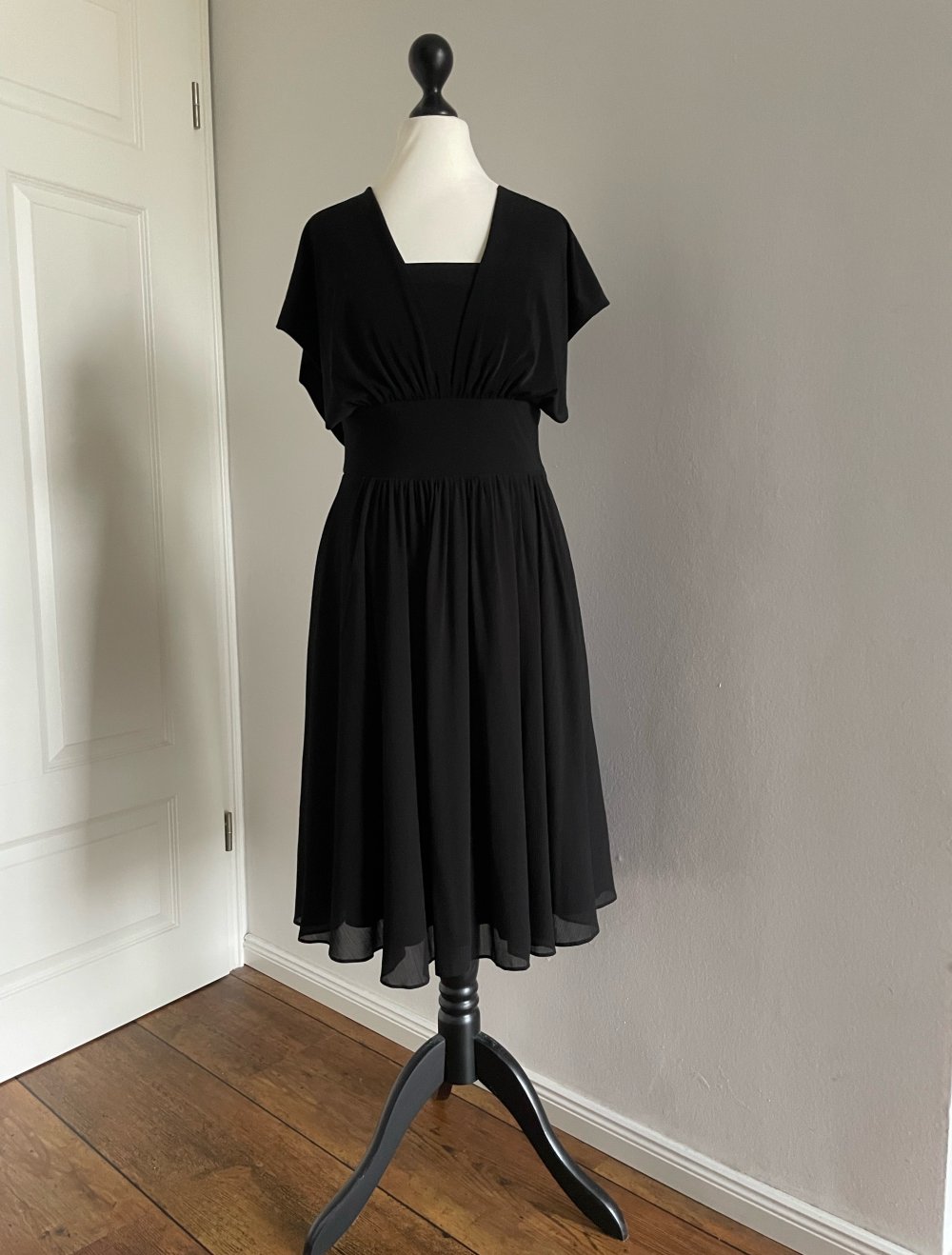NEU: Tolles Varianten-Kleid