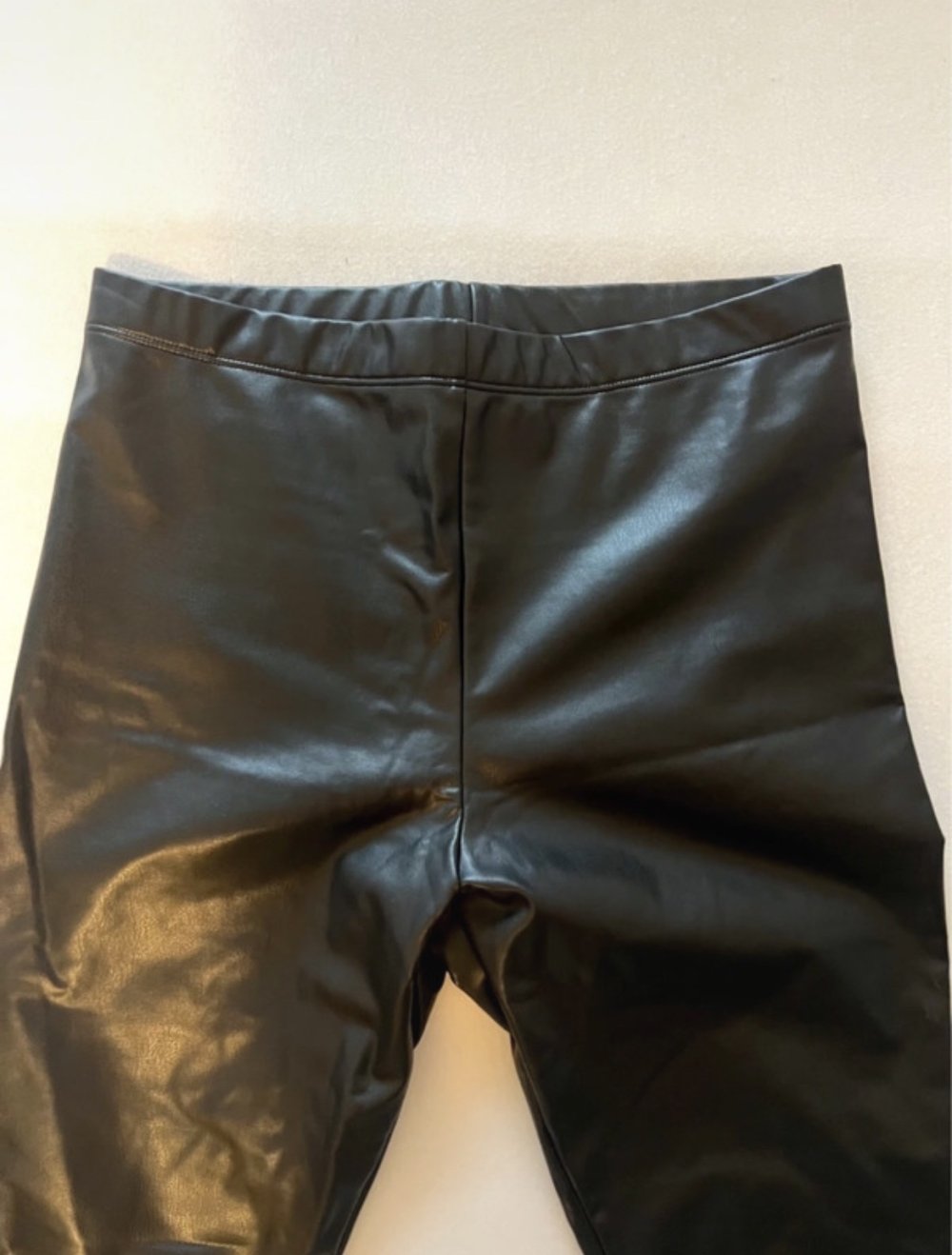 Schwarze Lederleggings