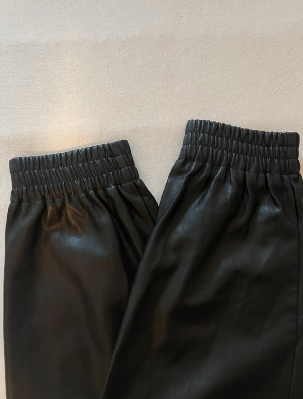 Zara Leder-Jogginghose