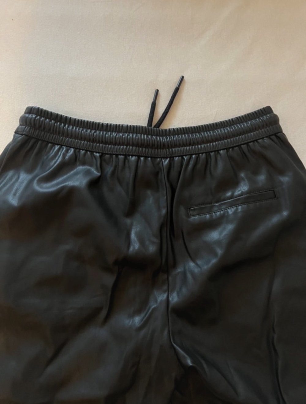 Zara Leder-Jogginghose