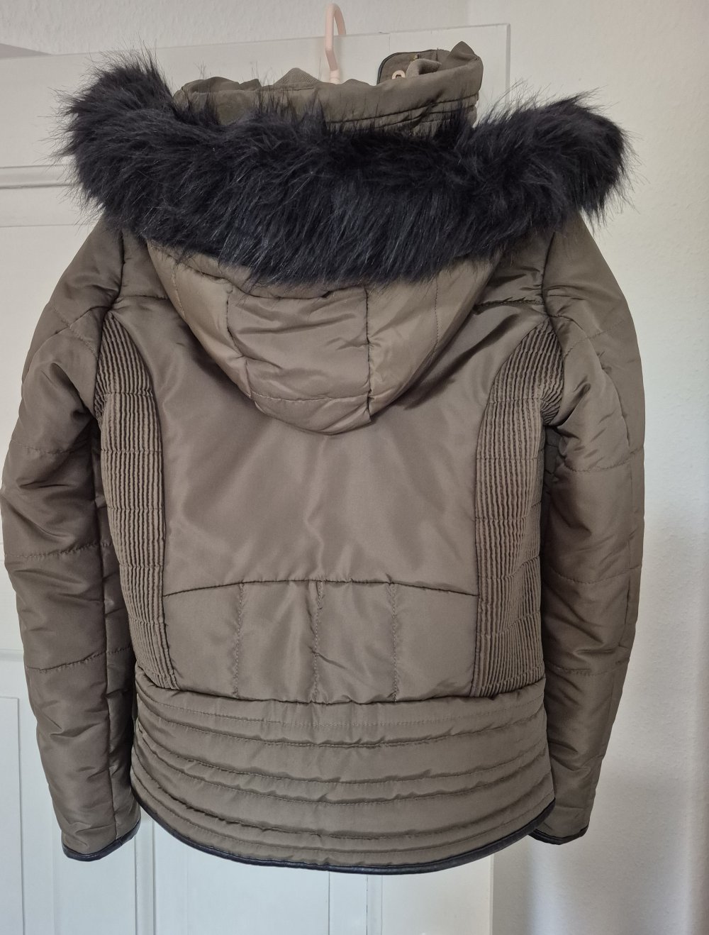 Jacke für den Winter Größe XL in Khaki