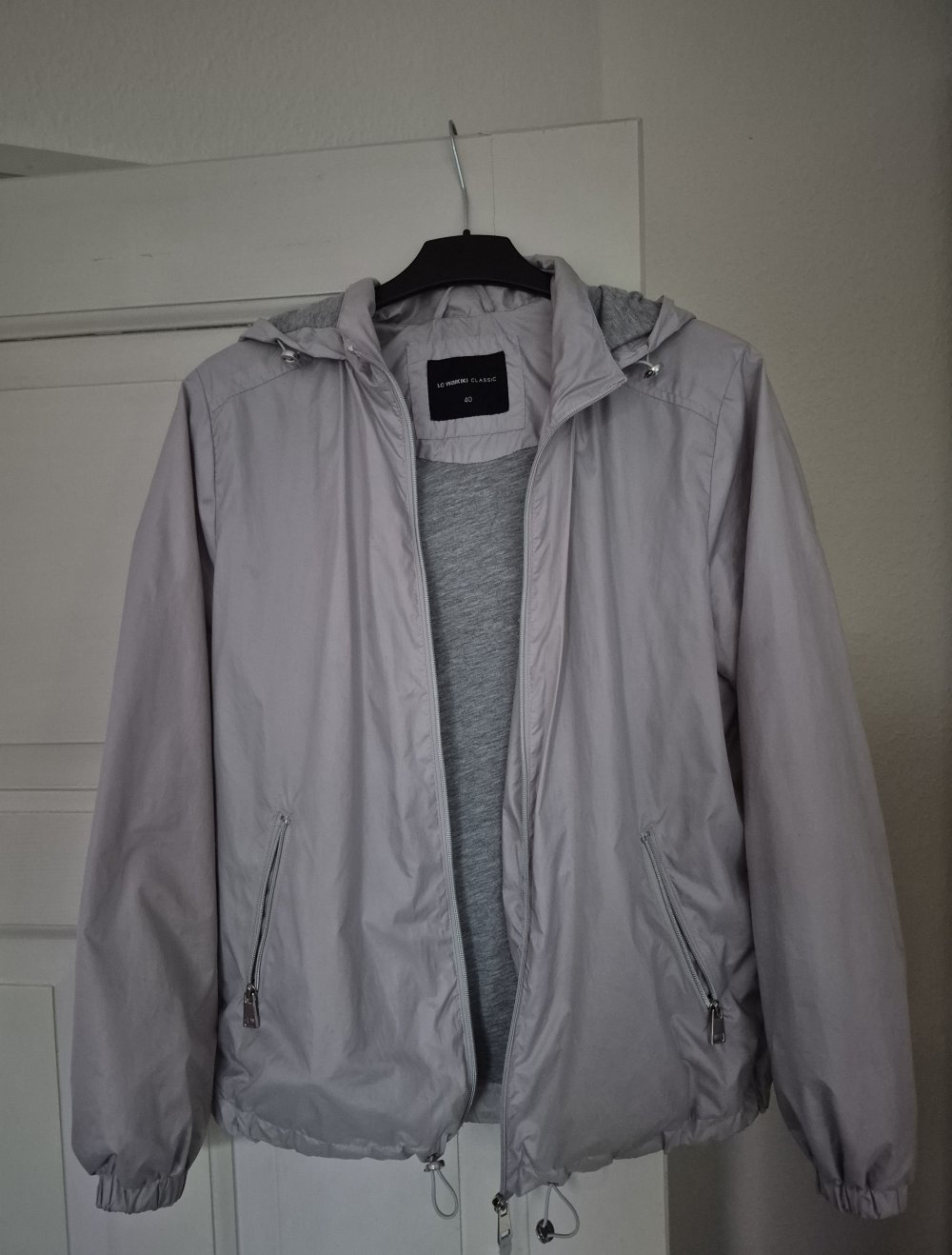 Regenjacke in Grau Größe 40