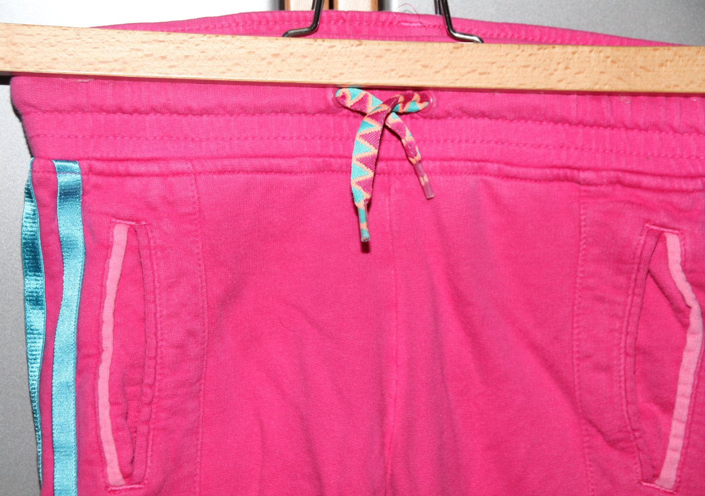 adidas Sport Hose 134 140 Gymnastik Sporthose Turnhose 3/4 Länge