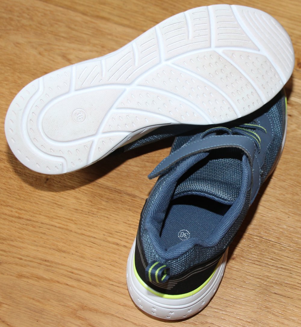 Vty Sportschuhe Turnschuhe Gr. 36 Sport Schuhe turnen w Neu