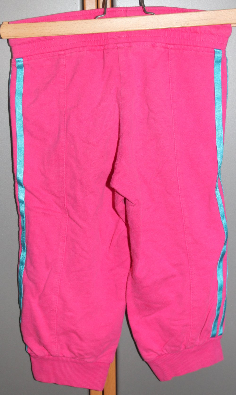 adidas Sport Hose 134 140 Gymnastik Sporthose Turnhose 3/4 Länge