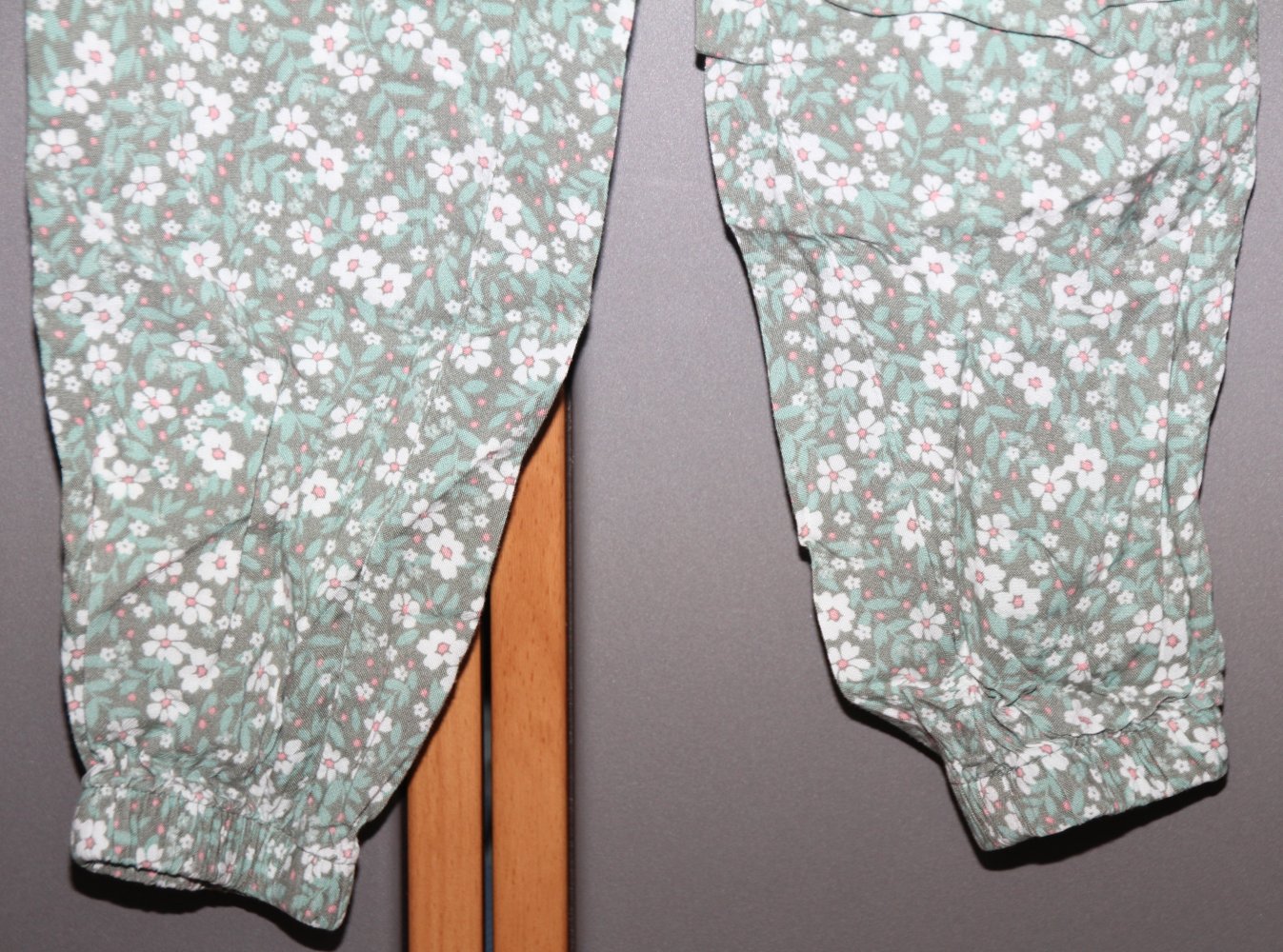 H&M Jogger Pull-On 128 134 lässige Sommer Hose Sommerhose w Neu